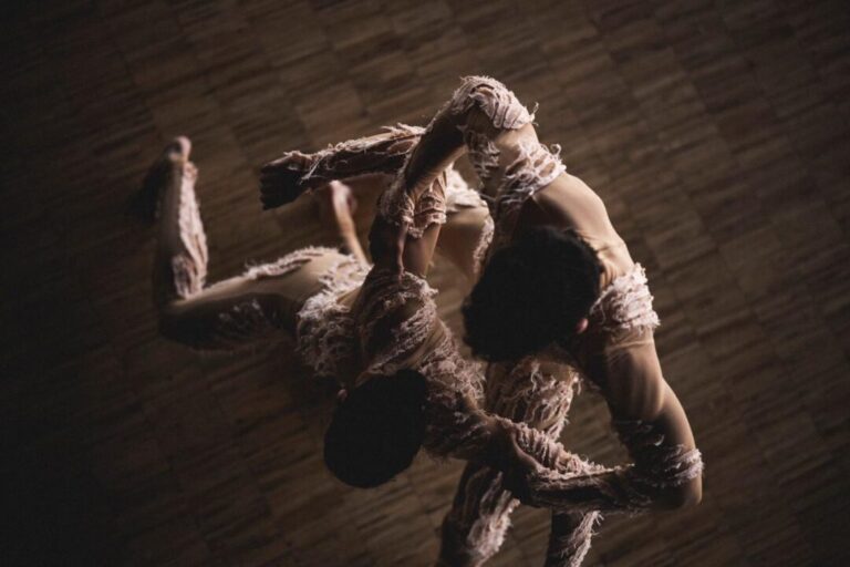 999c2242-09cf-4e15-be70-12fabd3606ef