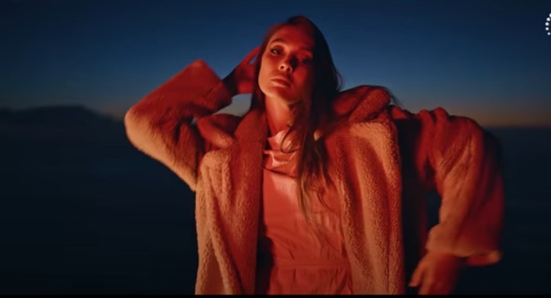 f10a1ba5-1238-43c5-bab3-b67ad67f6787