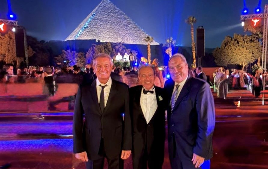 1f1c62d5-164c-49ab-865b-e96d79a48a14